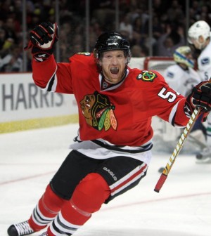 ct-blackhawks-bring-back-defenseman-brian-campbell-20160701 ct-blackhawks-bring-back-defenseman-brian-campbell-20160701