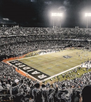Raiders-news-Team-is-close-to-securing-a-deal-to-continue-playing-at-Oakland-Coliseum-in-2019-and-possibly-2020 Raiders-news-Team-is-close-to-securing-a-deal-to-continue-playing-at-Oakland-Coliseum-in-2019-and-possibly-2020