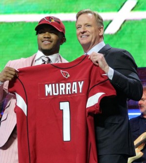 Arizona-Cardinals-sign-No-1-overall-pick-Kyler-Murray-to-rookie-deal Arizona-Cardinals-sign-No-1-overall-pick-Kyler-Murray-to-rookie-deal