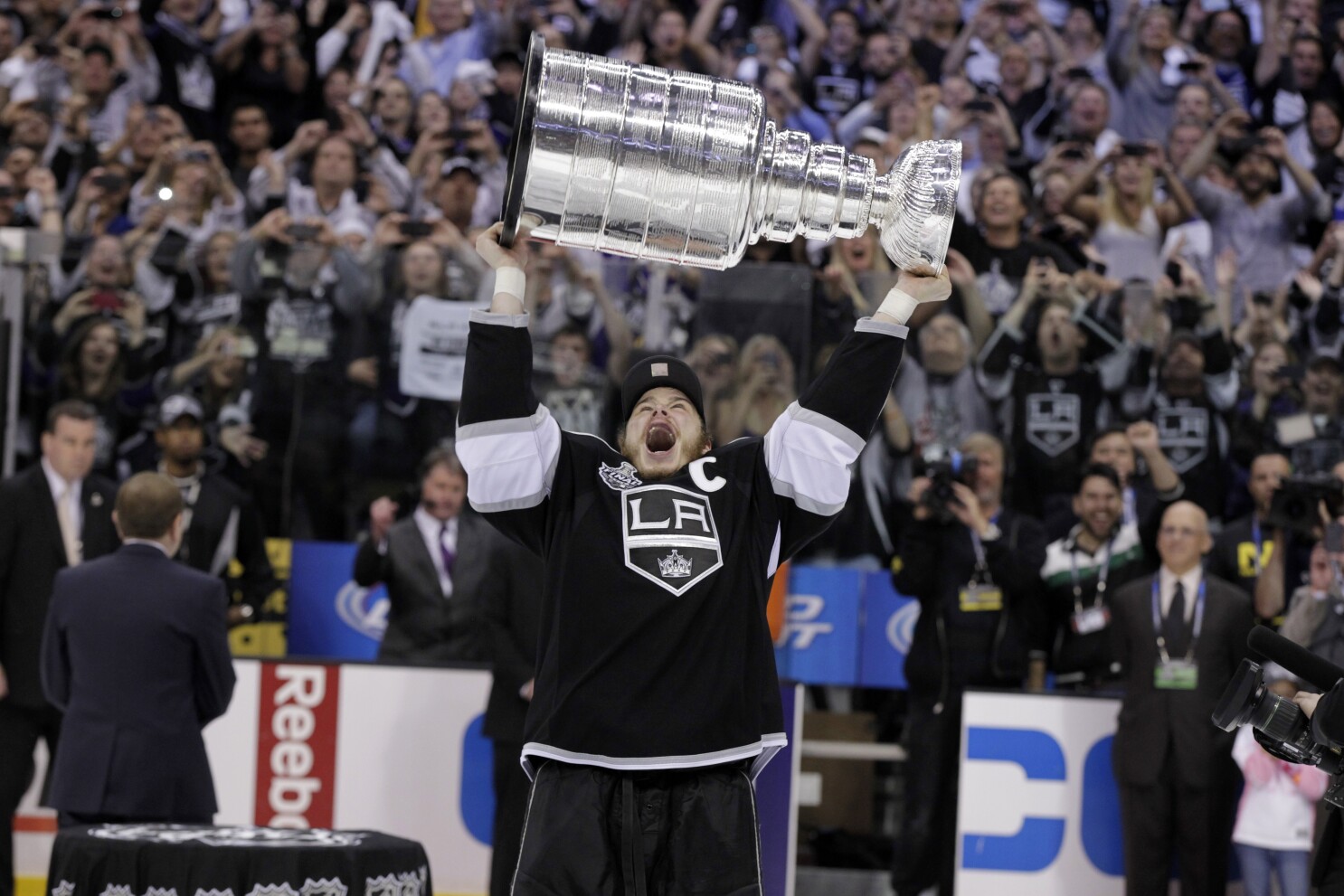 Kings' Dustin Brown to retire after playoffs